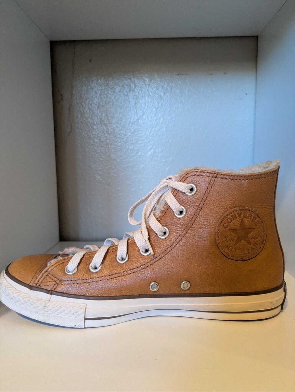 Mens  Tan High-Top Sneakers with Faux Fur Lining Size 6 - Picture 6 of 10